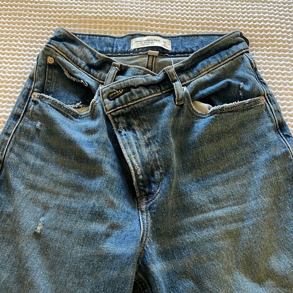 The 90’s straight ultra high rise jeans